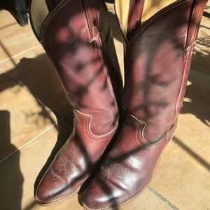 Frye cowboy boot size 9